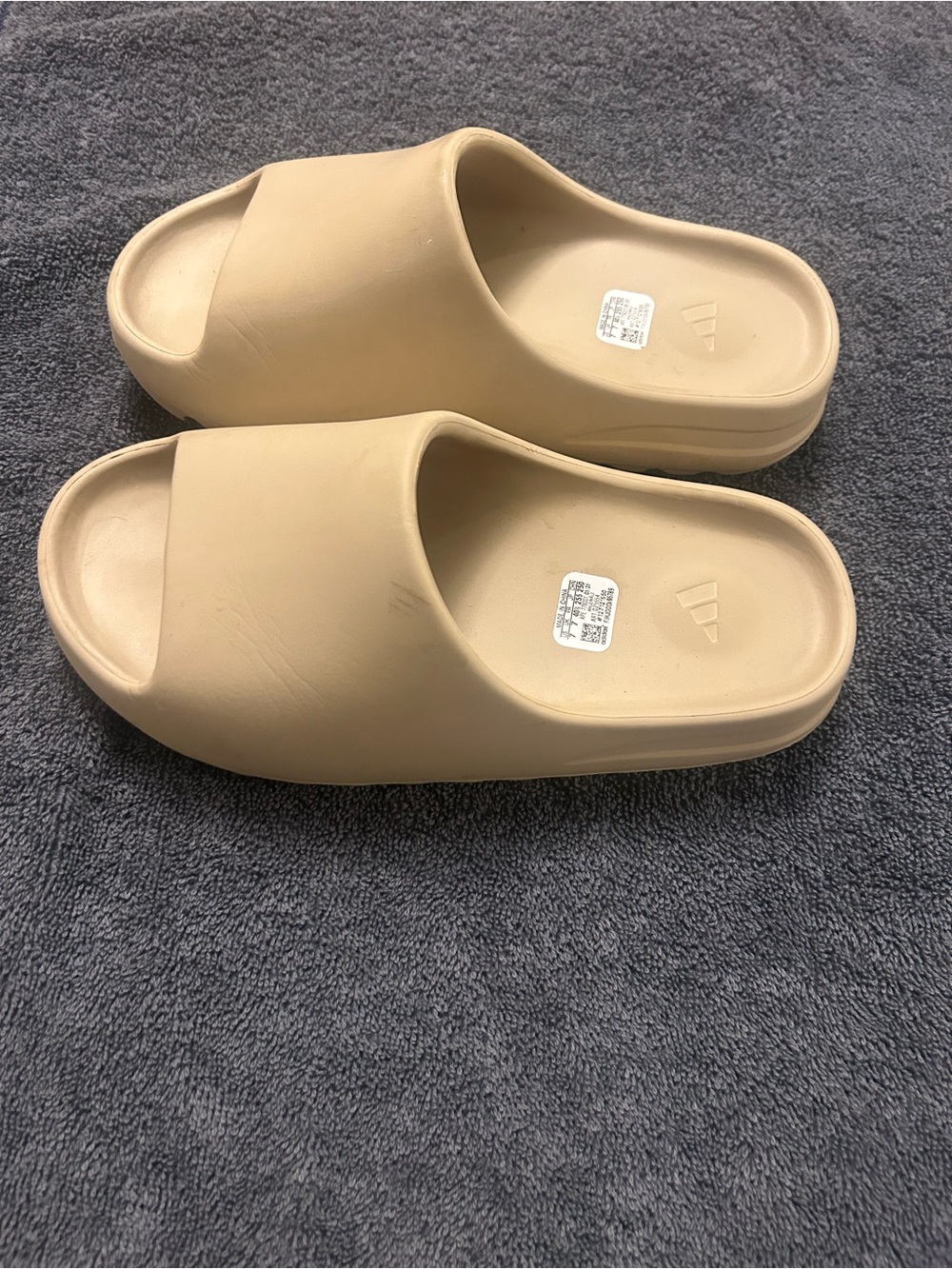 adidas Yeezy slides Size 7 men’s